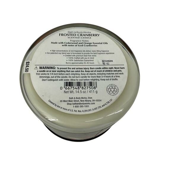 Bath & Body Works 3-Wick Candle Frosted Cranberry 14.5 oz‎ - Picture 2 of 2